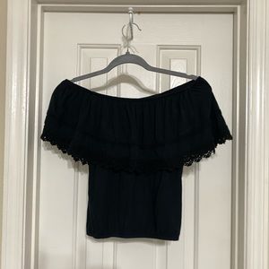 Hollister XS Off-the-Shoulder Top